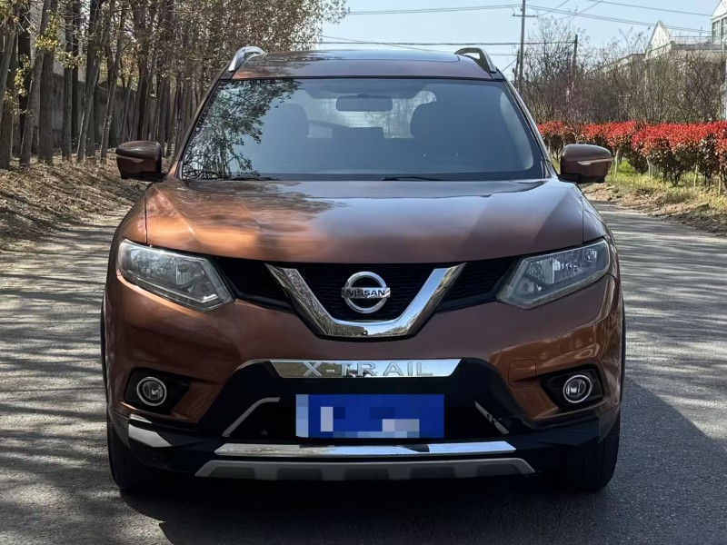 青島16年日產奇駿1