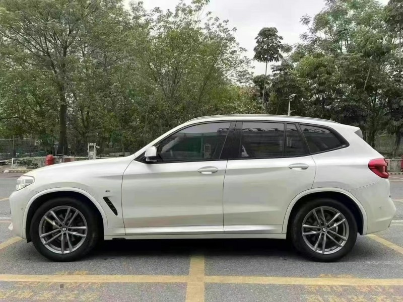 广州19年宝马X33