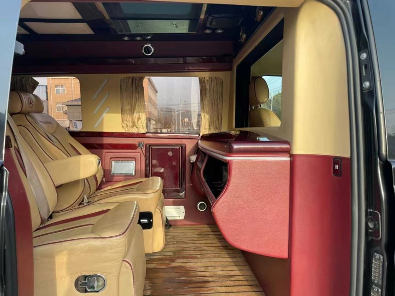 徐州14年奔驰威霆5