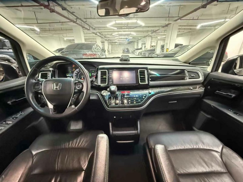 广州19年本田艾力绅8