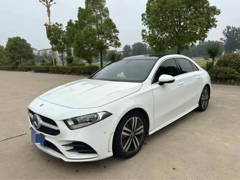 泰州19年奔驰A2