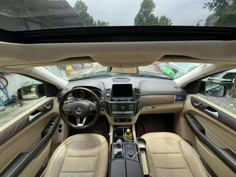 广州18年奔驰GLS8