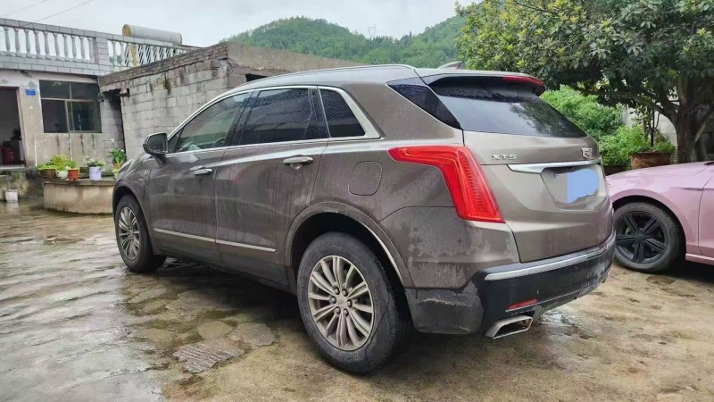貴陽17年凱迪拉克XT55