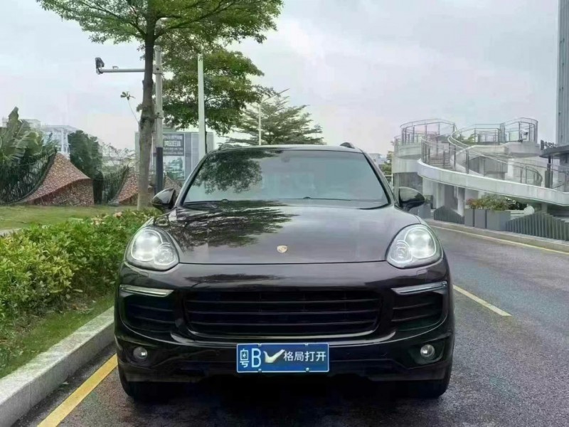 深圳17年保時捷卡宴1