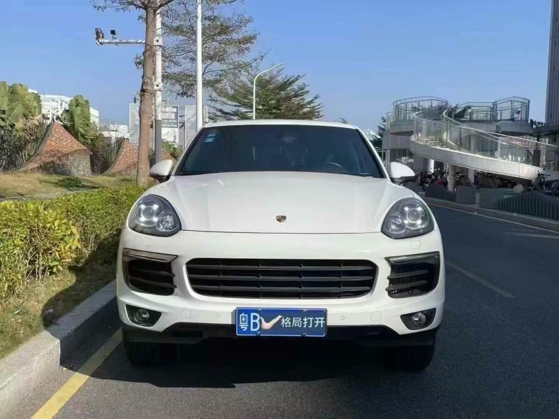 廣州17年保時捷卡宴1