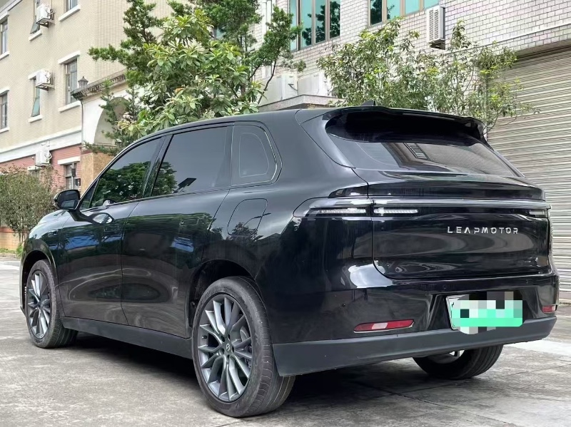 東莞24年零跑汽車C107