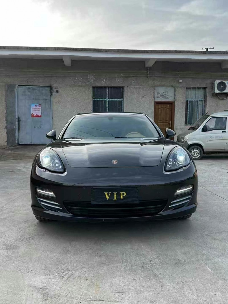 湘潭12年保时捷帕拉梅拉1
