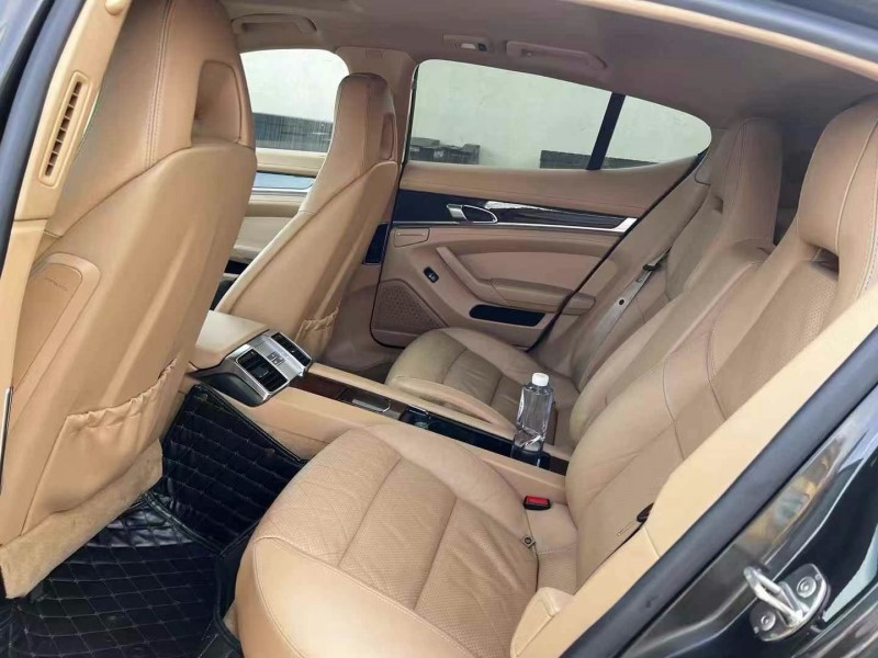 湘潭12年保时捷帕拉梅拉6