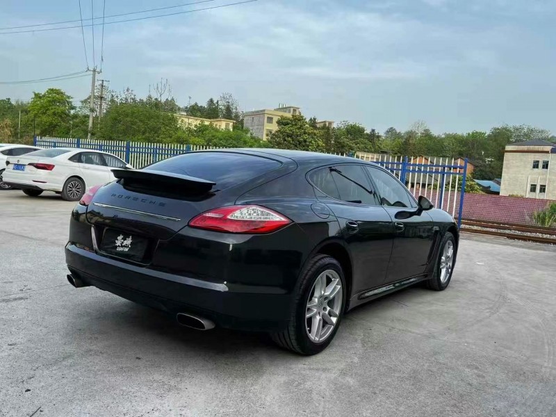 湘潭12年保时捷帕拉梅拉8