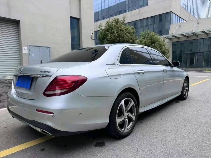 徐州17年奔驰E8