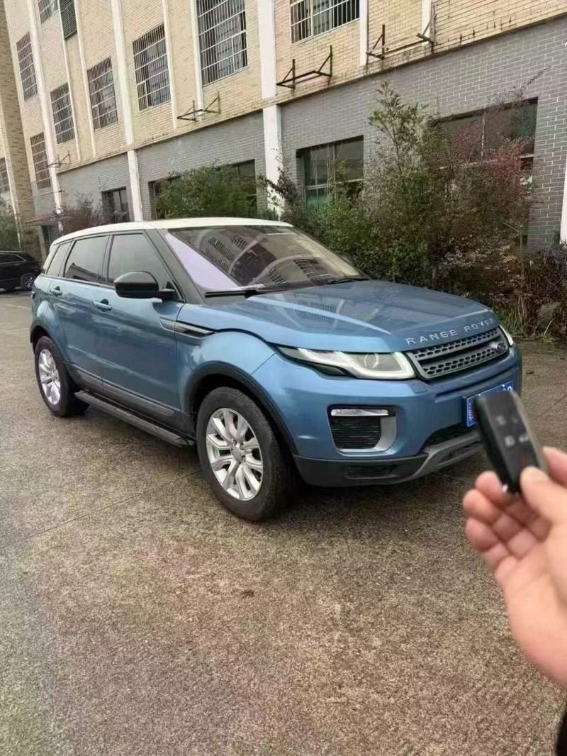 南昌16年路虎極光3