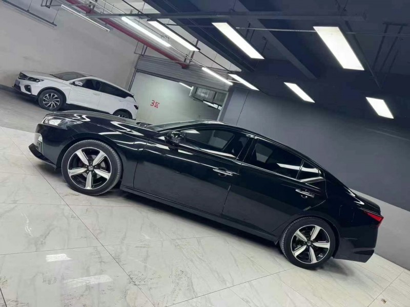成都21年日產天籟3