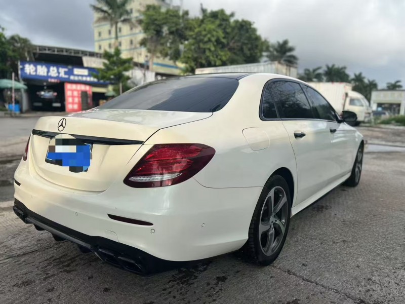 广州18年奔驰E8