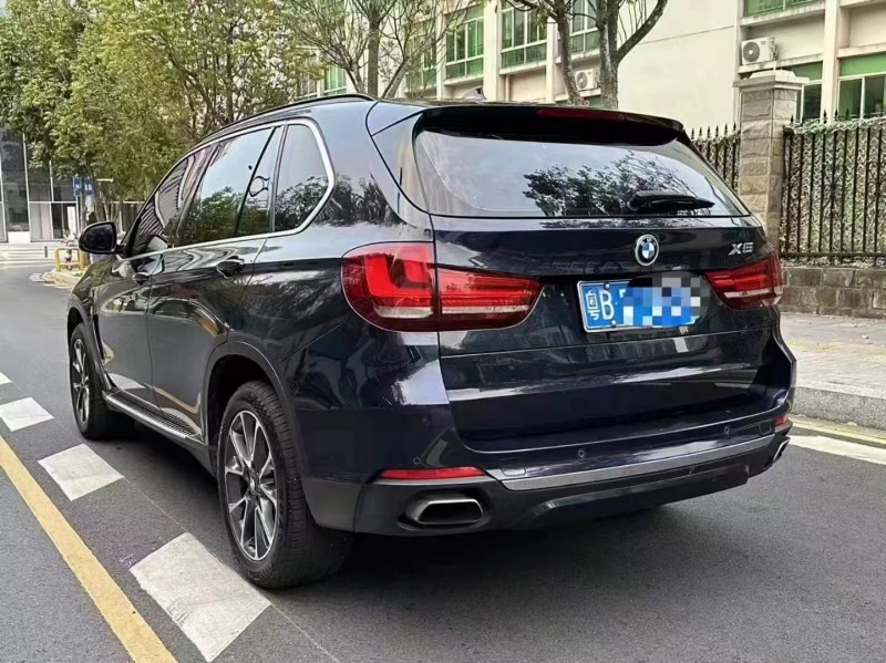 广州17年宝马X57