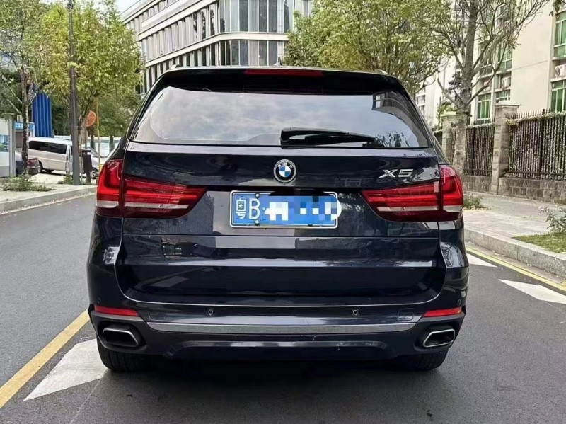 广州17年宝马X59