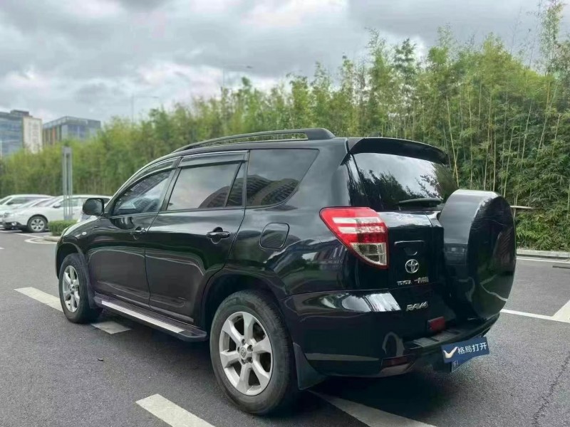 广州11年丰田RAV47