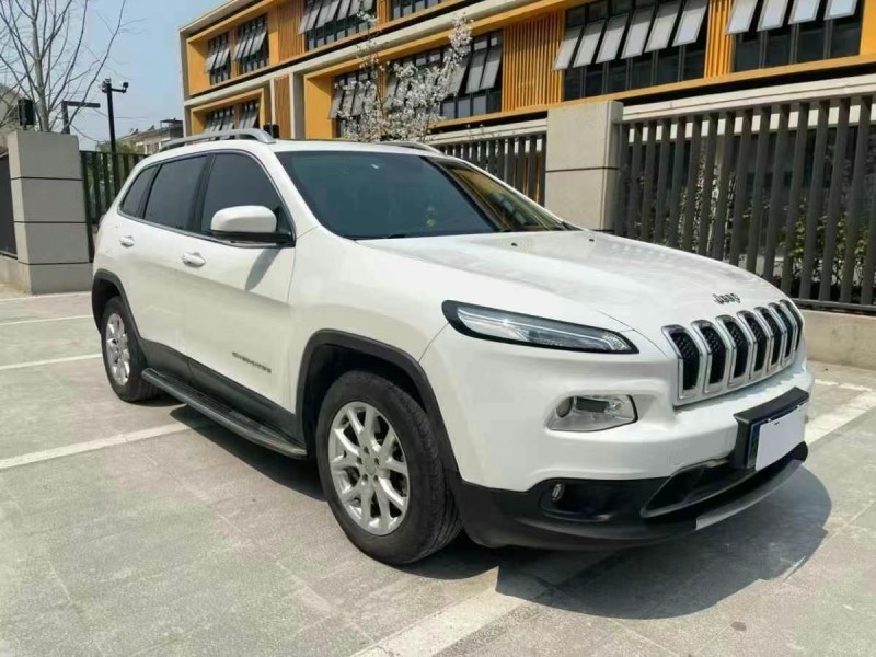 無錫18年Jeep自由光3