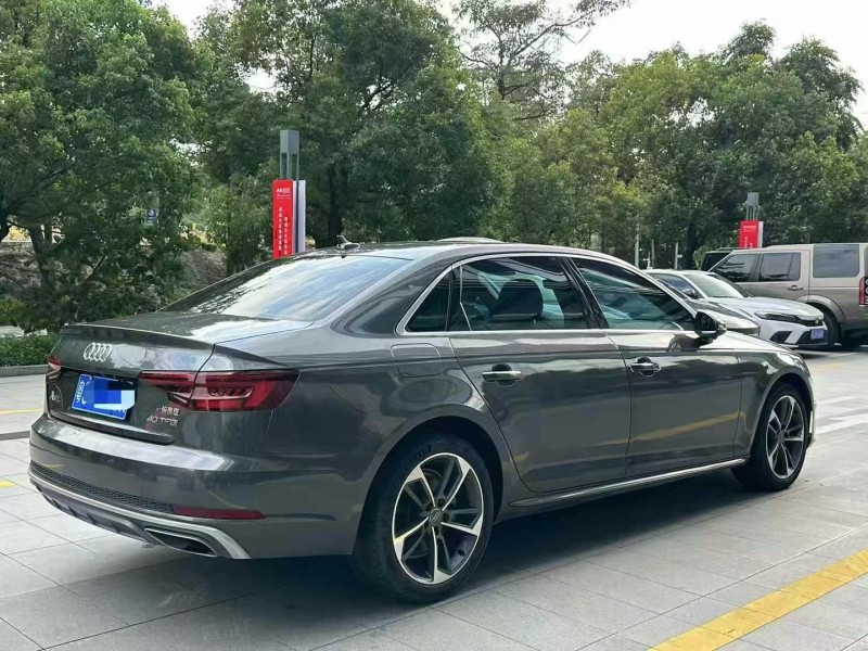 广州19年奥迪A4L7