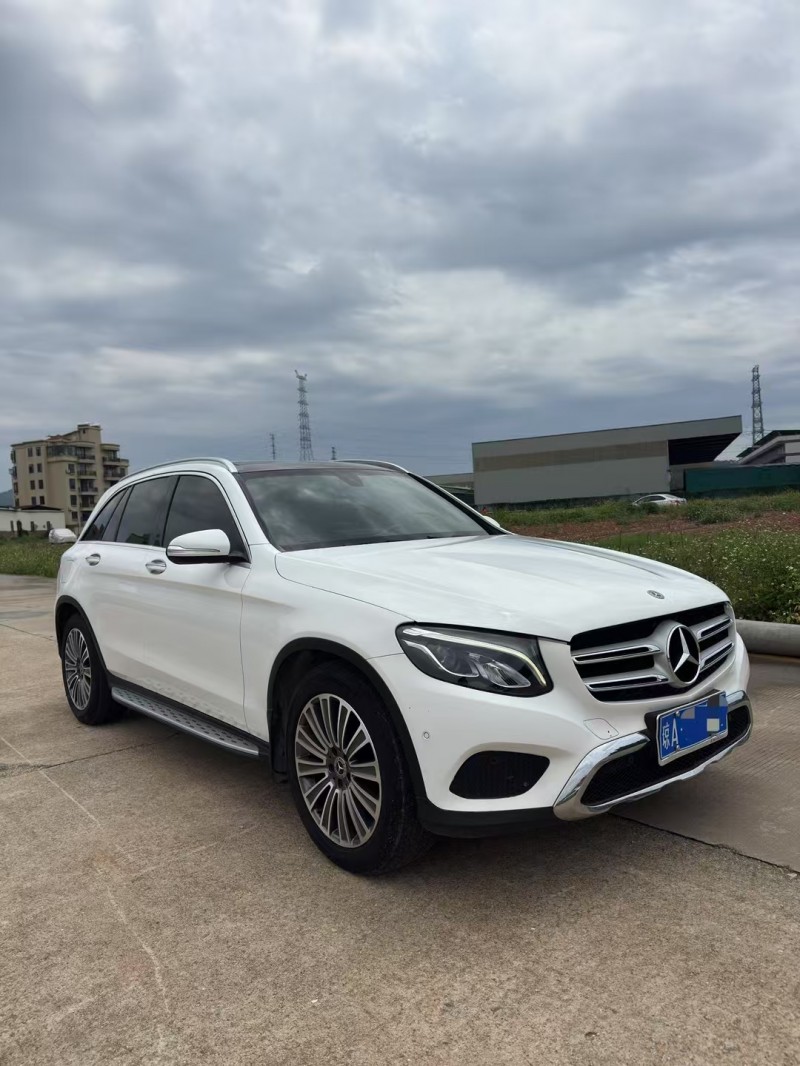 广州17年奔驰GLC3