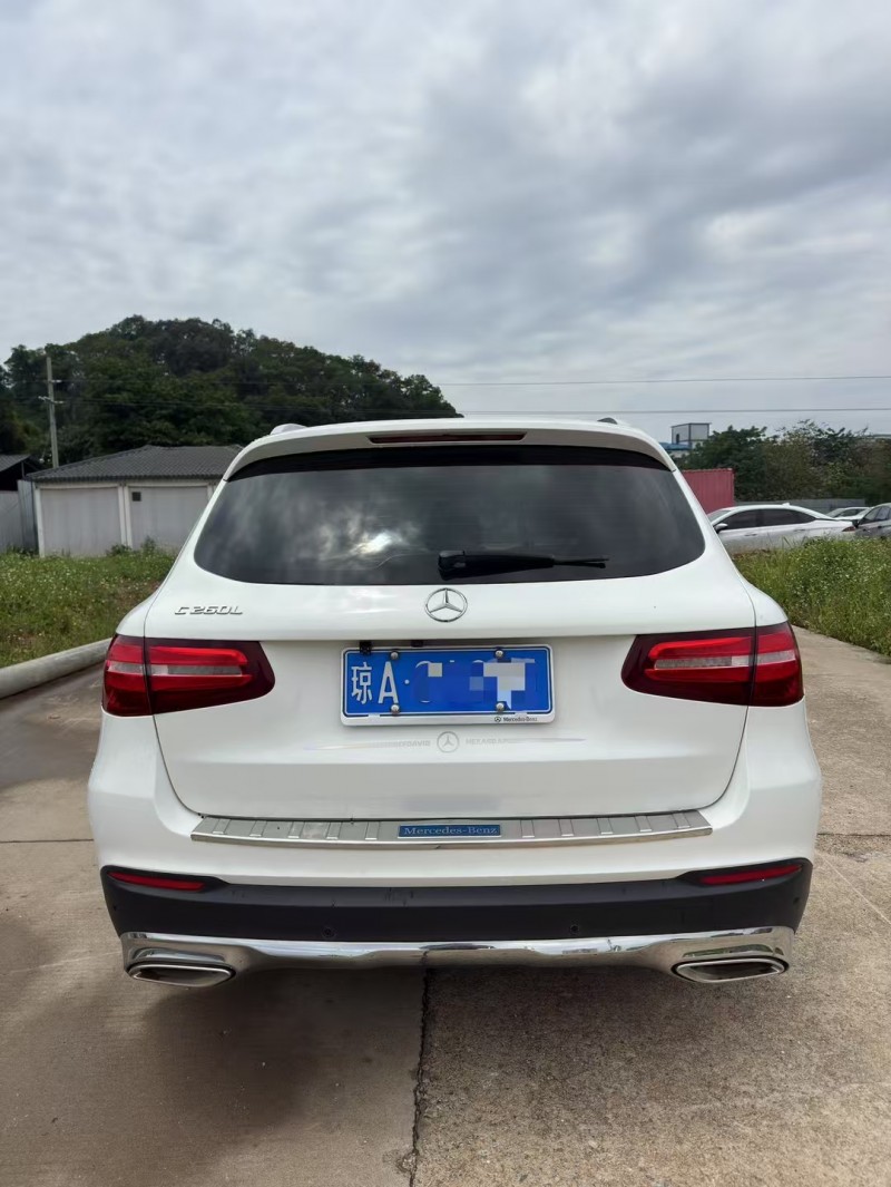 广州17年奔驰GLC9