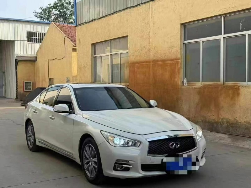 青島17年英菲尼迪Q50L5