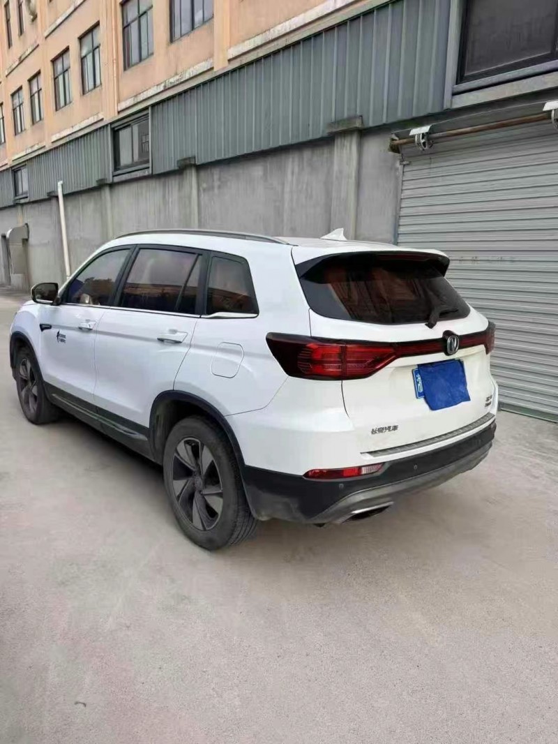 嘉興18年長安汽車CS758