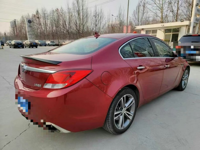 聊城12年别克君威8