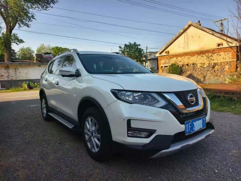 萊蕪19年日產奇駿3