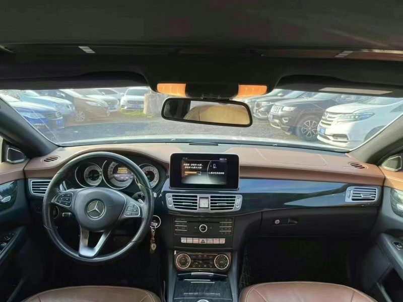 广州16年奔驰CLS7