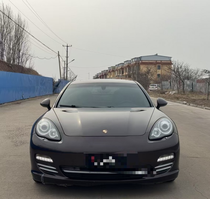 青島13年保時捷帕拉梅拉1