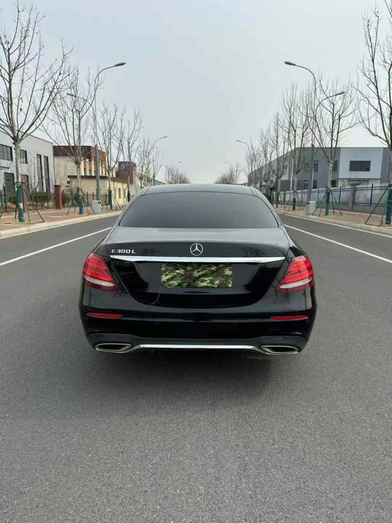 泰州17年奔驰E9