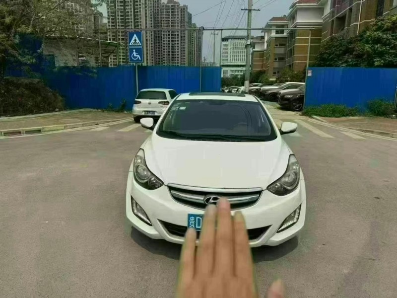 南寧16年現代朗動1
