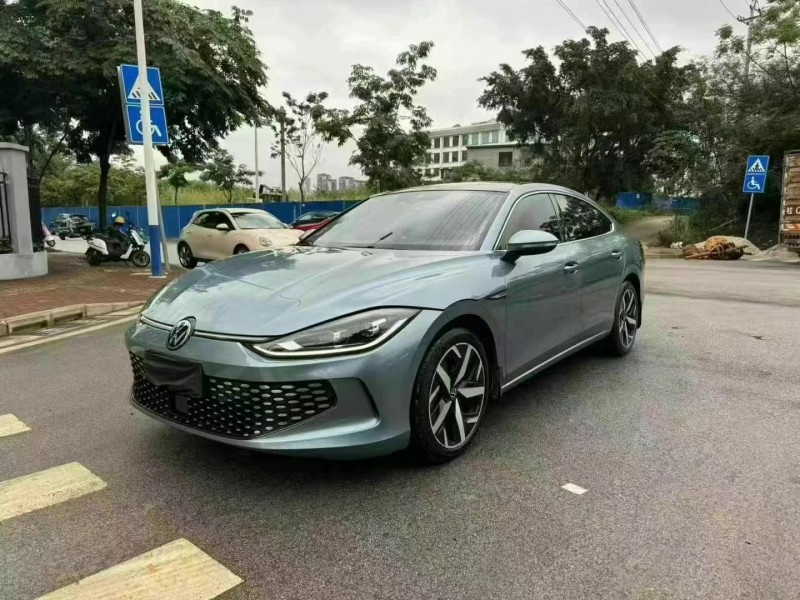 南寧22年大眾凌渡3