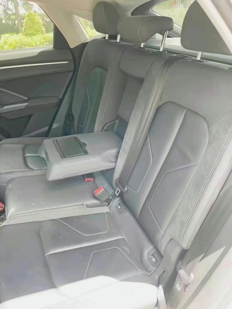 广州21年奥迪Q38