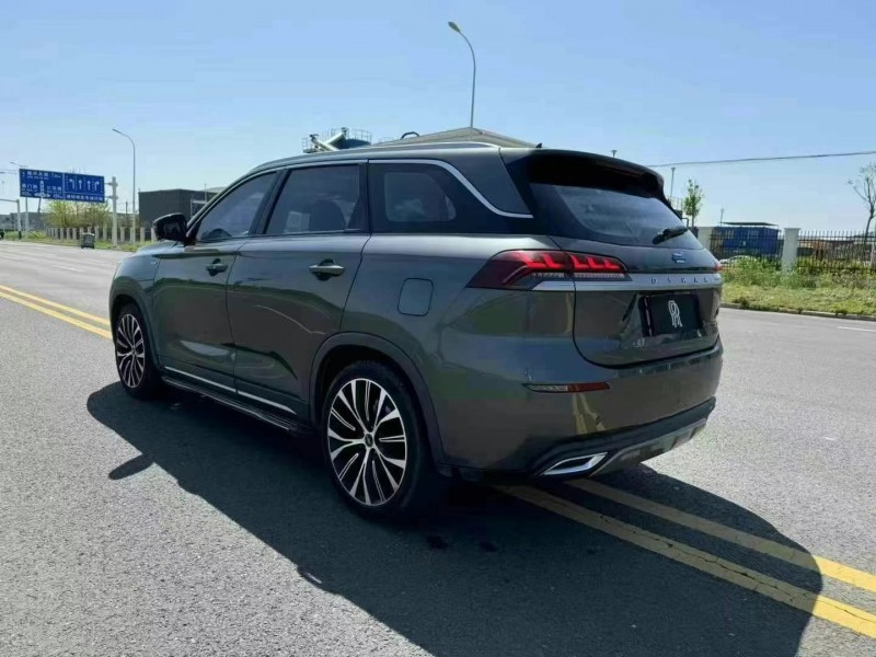 無錫20年長安汽車歐尚8