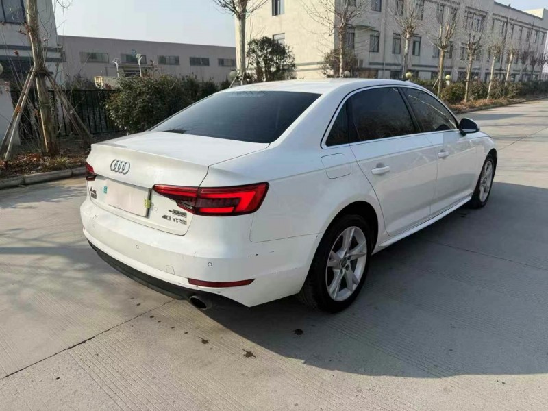 徐州17年奧迪A4L4