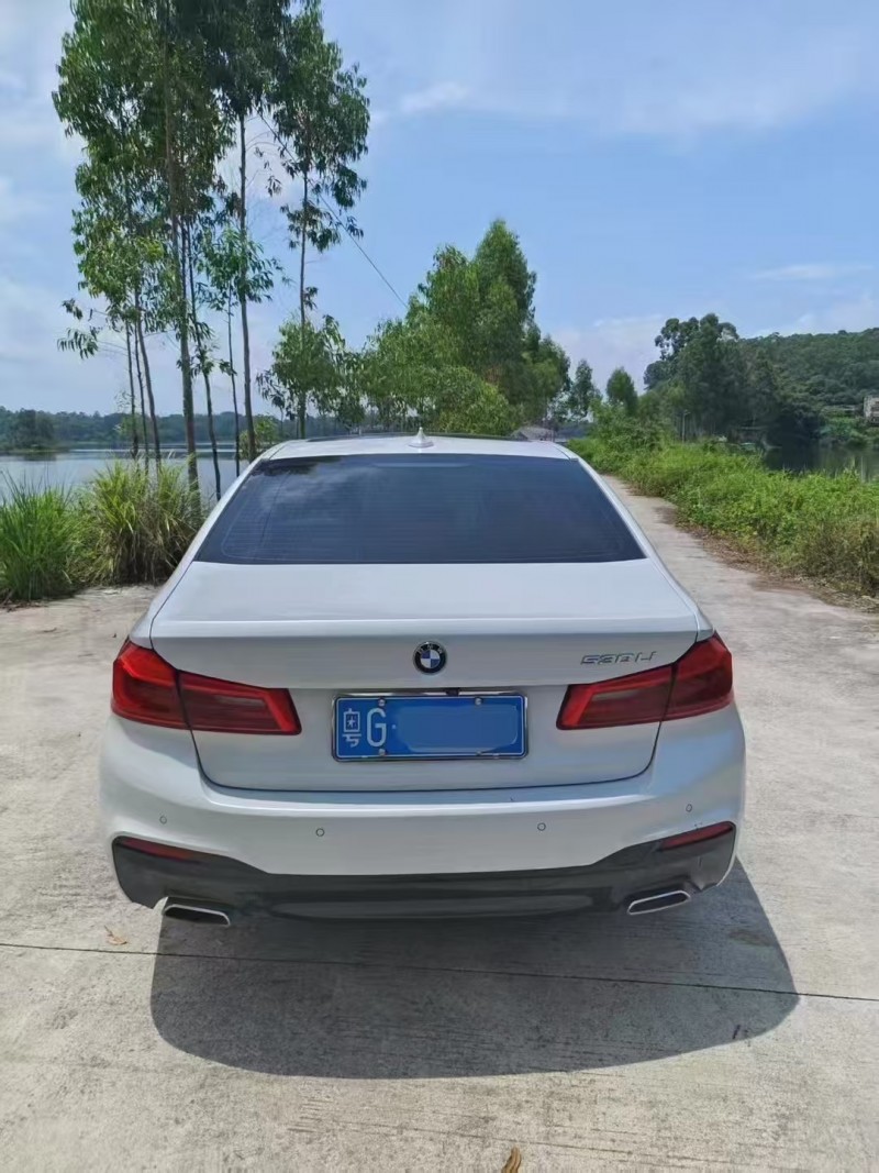 广州20年宝马5系9