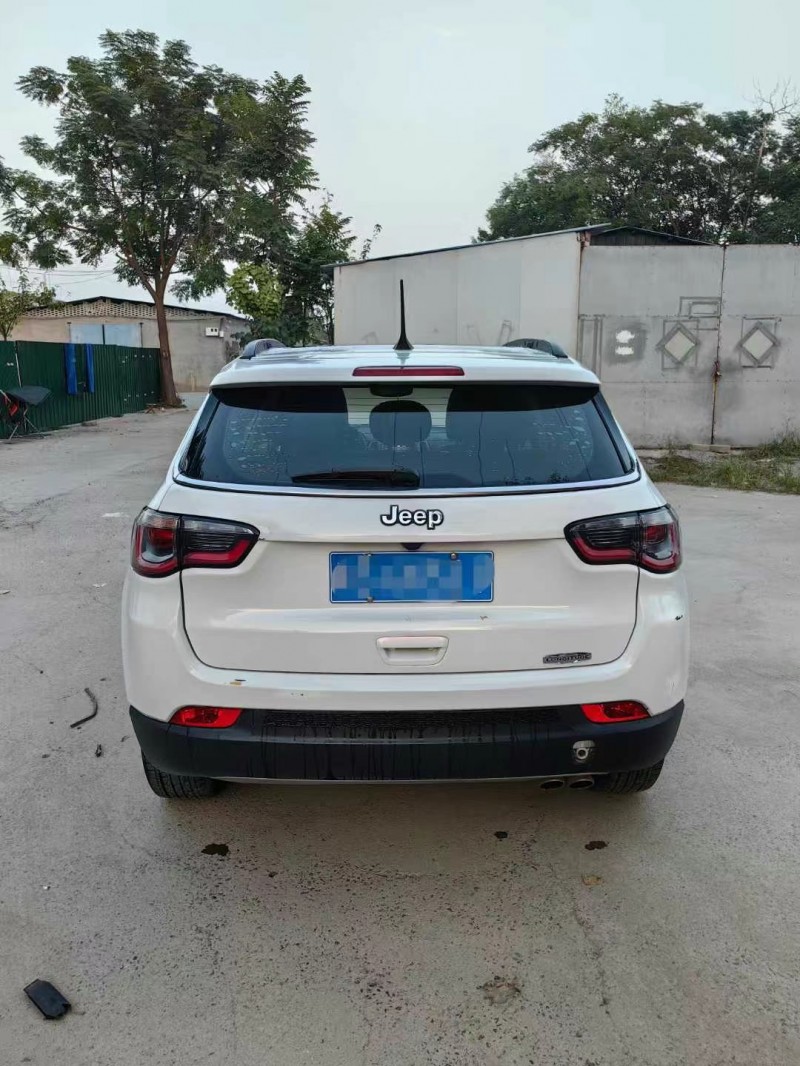 許昌19年Jeep指南者4
