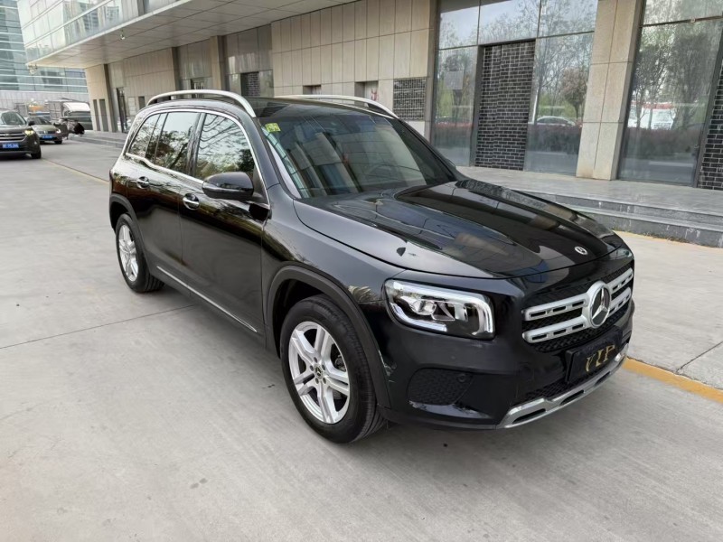 济宁22年奔驰GLB3