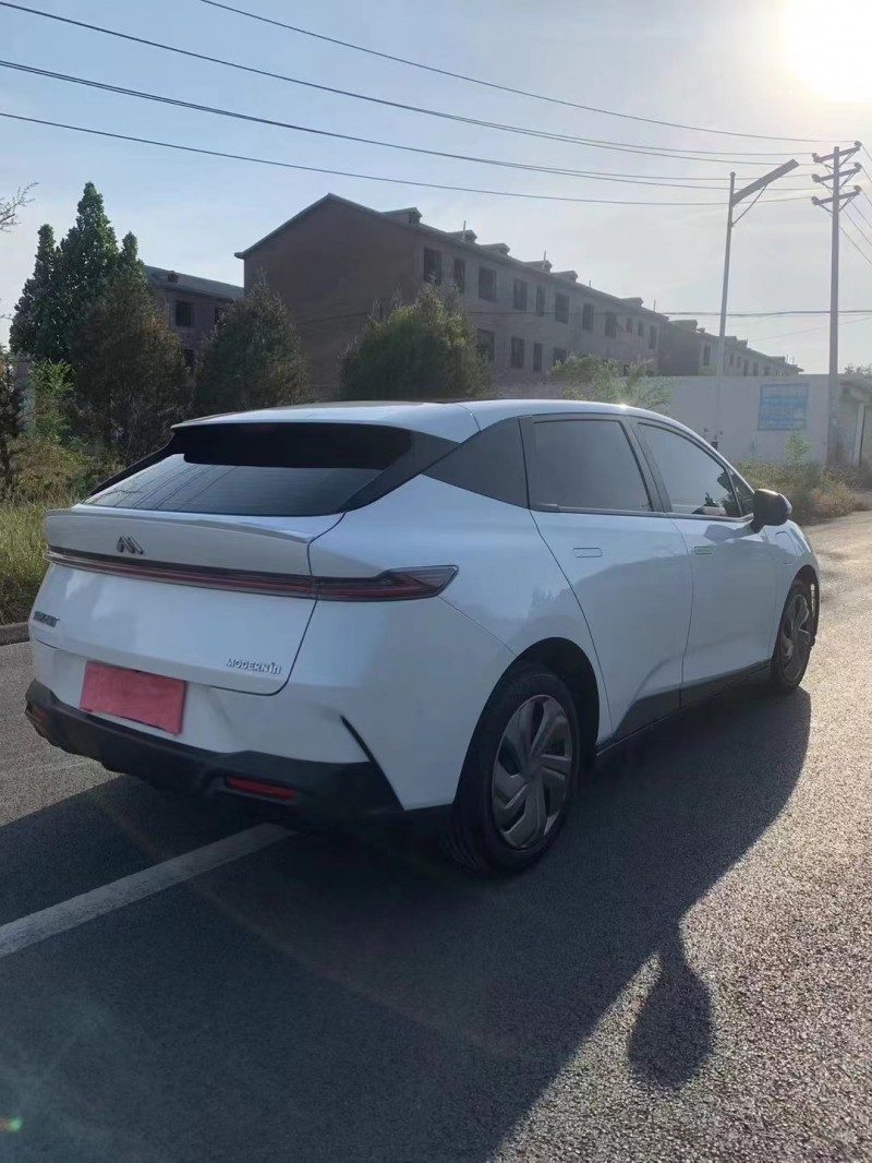 邯鄲23年摩登汽車ModernIN7