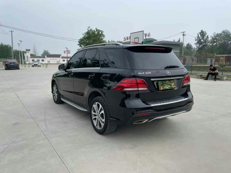 徐州17年奔驰GLE8