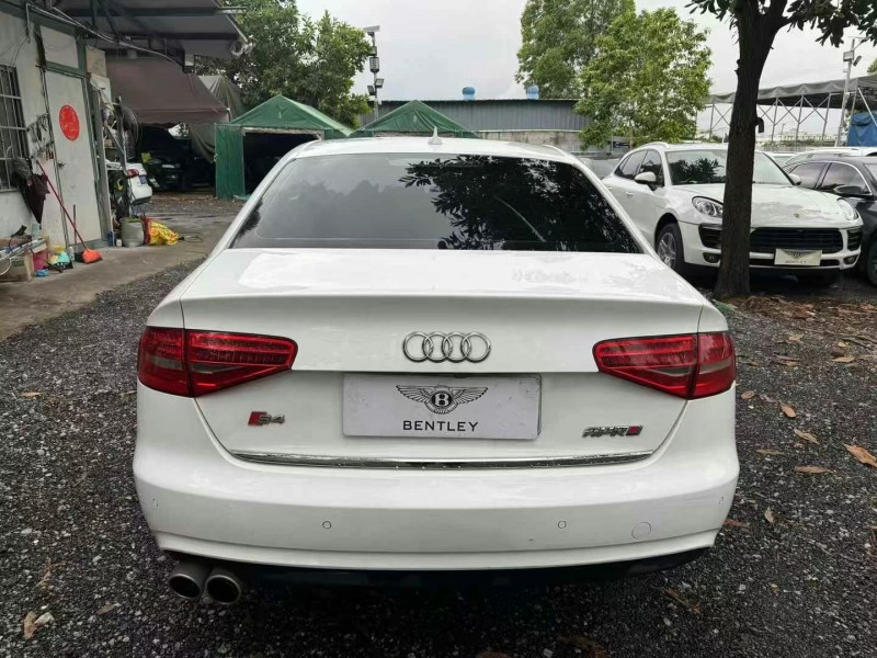 廣州15年奧迪A4L9