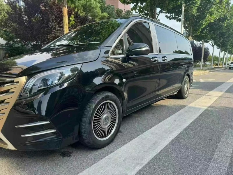 广州22年奔驰威霆3