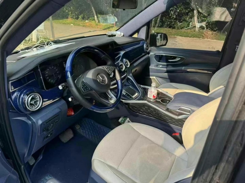 广州22年奔驰威霆6