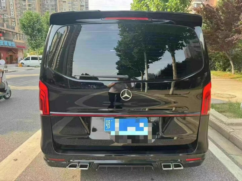 广州22年奔驰威霆9