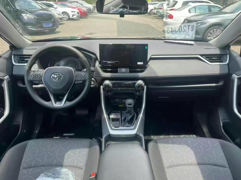 广州25年丰田RAV4荣放5