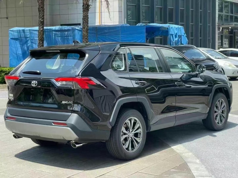 广州25年丰田RAV4荣放8