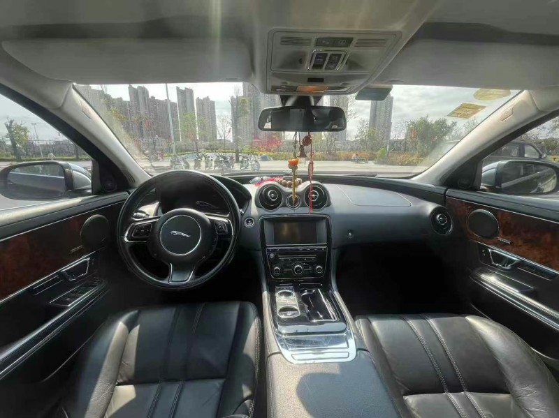 東莞15年捷豹XJL4