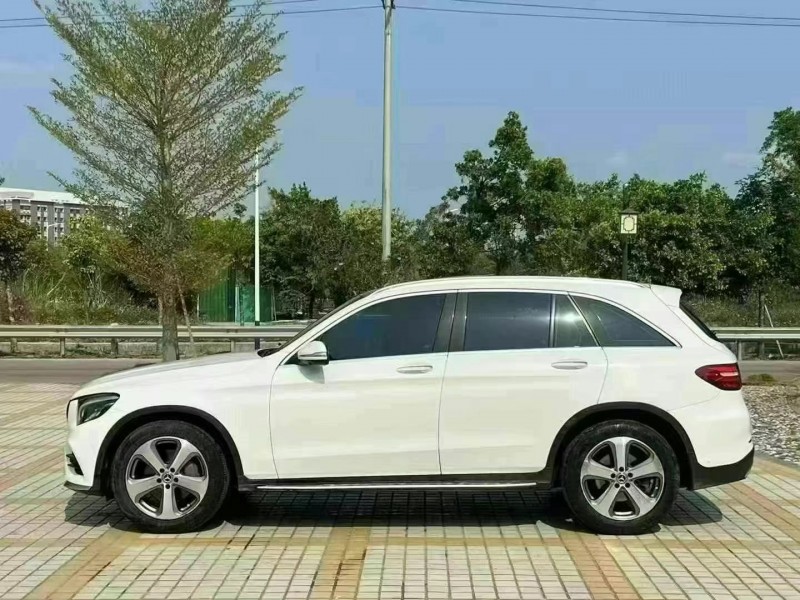广州17年奔驰GLC3