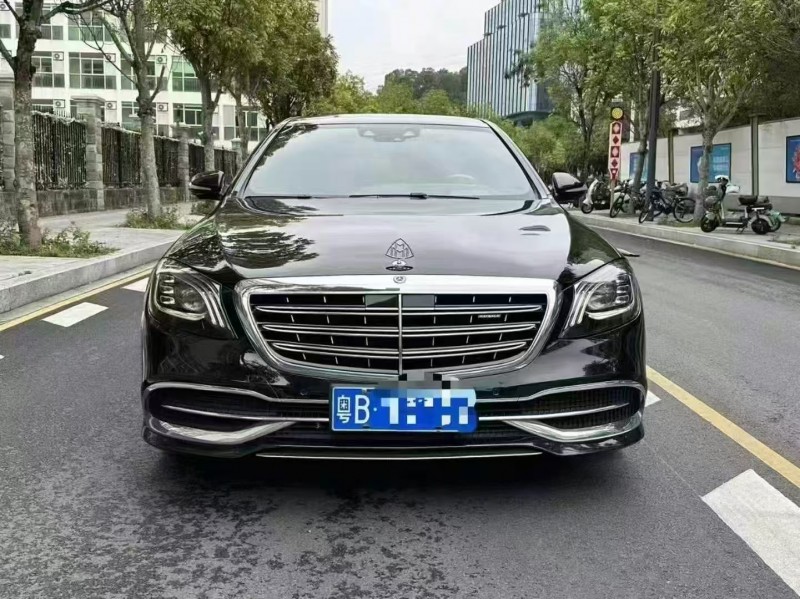 广州18年奔驰迈巴赫S级1